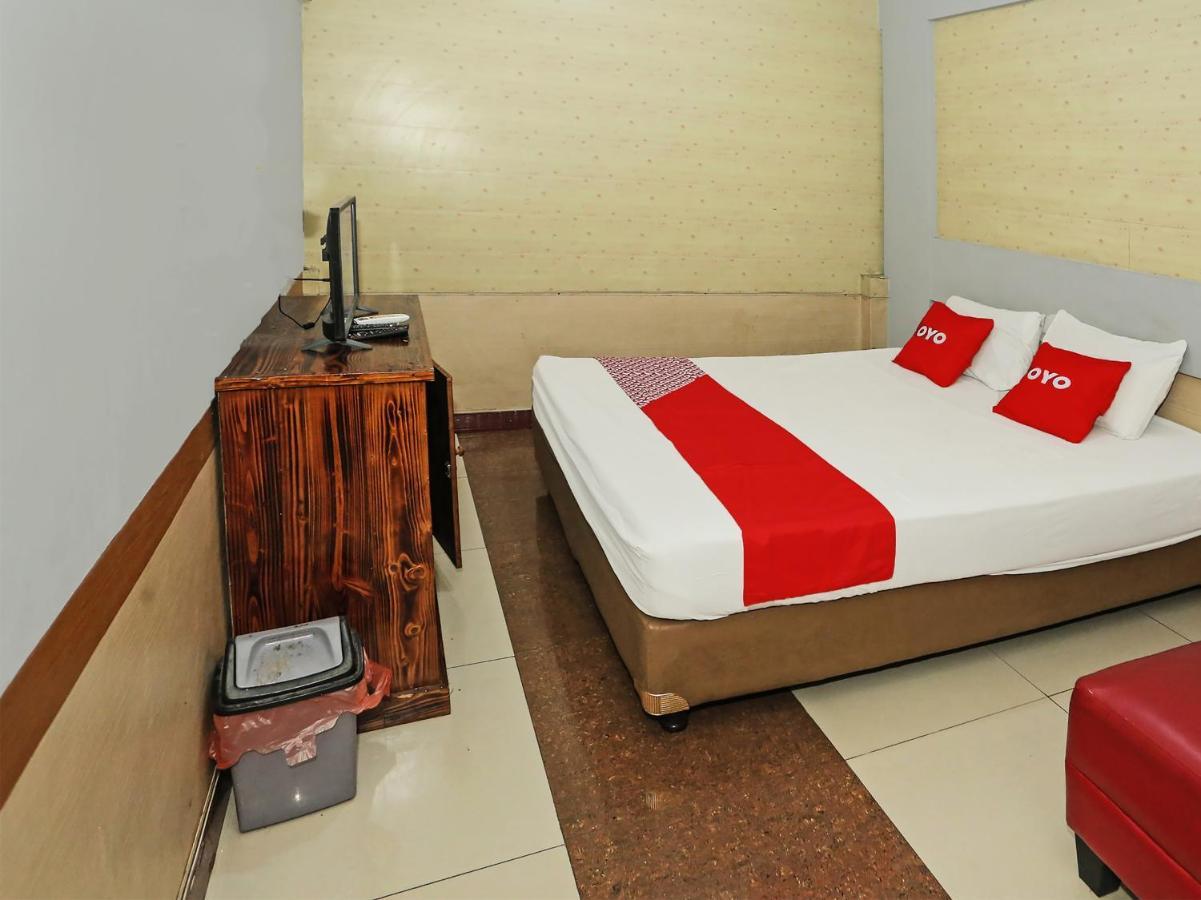 Oyo 92470 Hotel Sahabat 2 当格浪 外观 照片